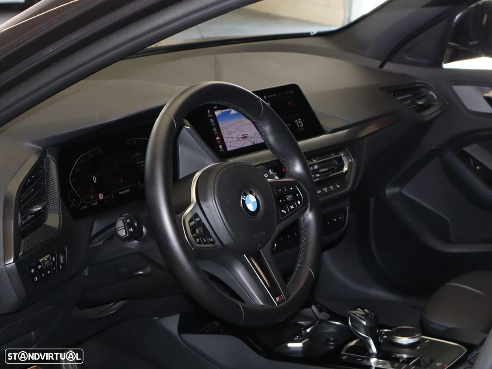 BMW 118 i Aut. M Sport - 21