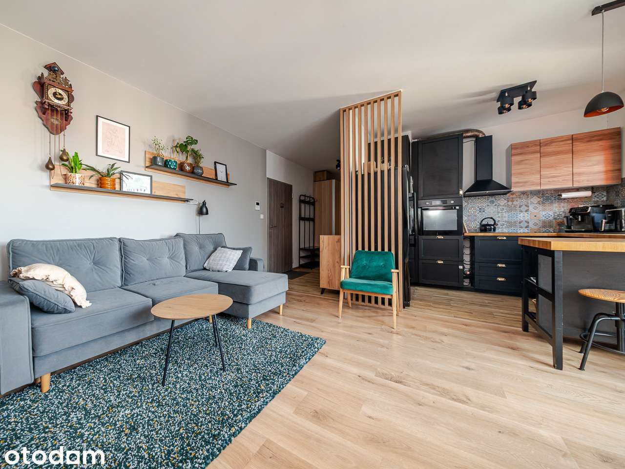 Przestronne mieszkanie 3-pokoje ,garaż ,balkon ,komórka 9m Kłobucka 6a
