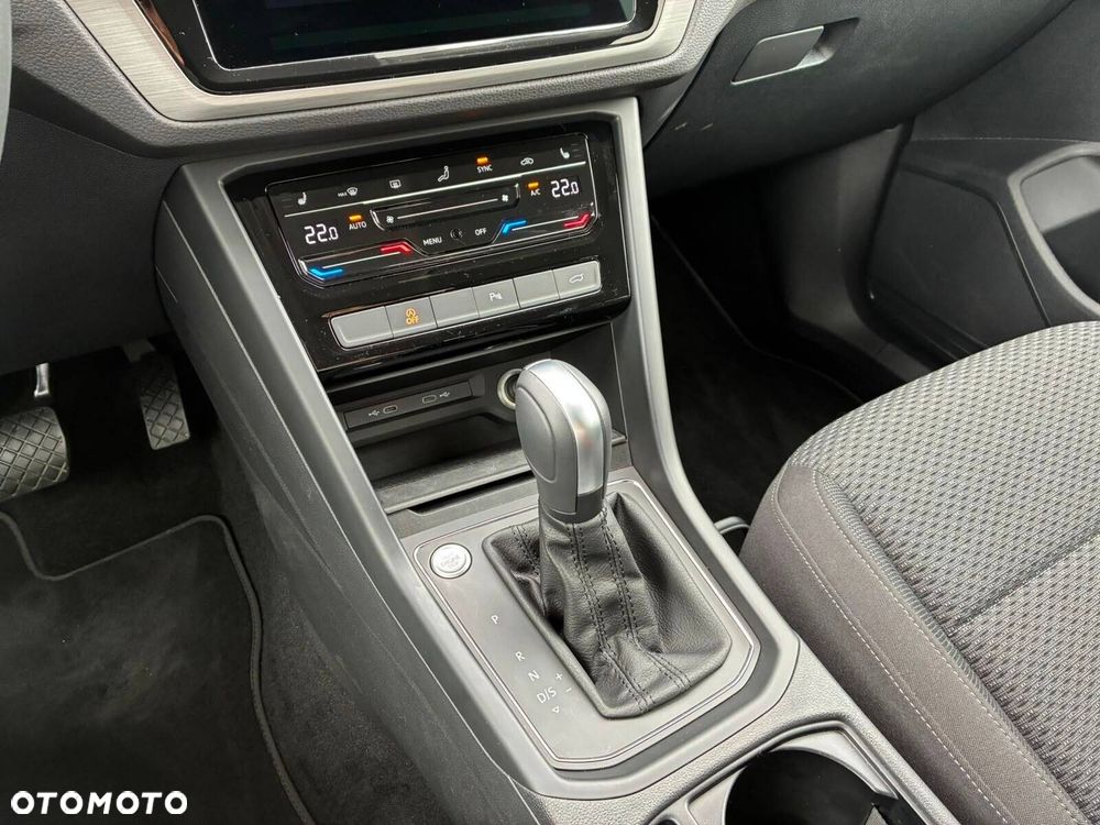 Volkswagen Touran - 25