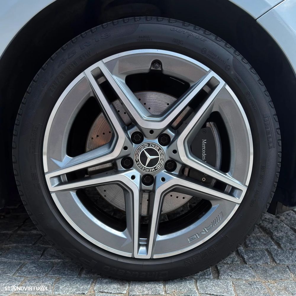 Mercedes-Benz A 250 e AMG Line - 13