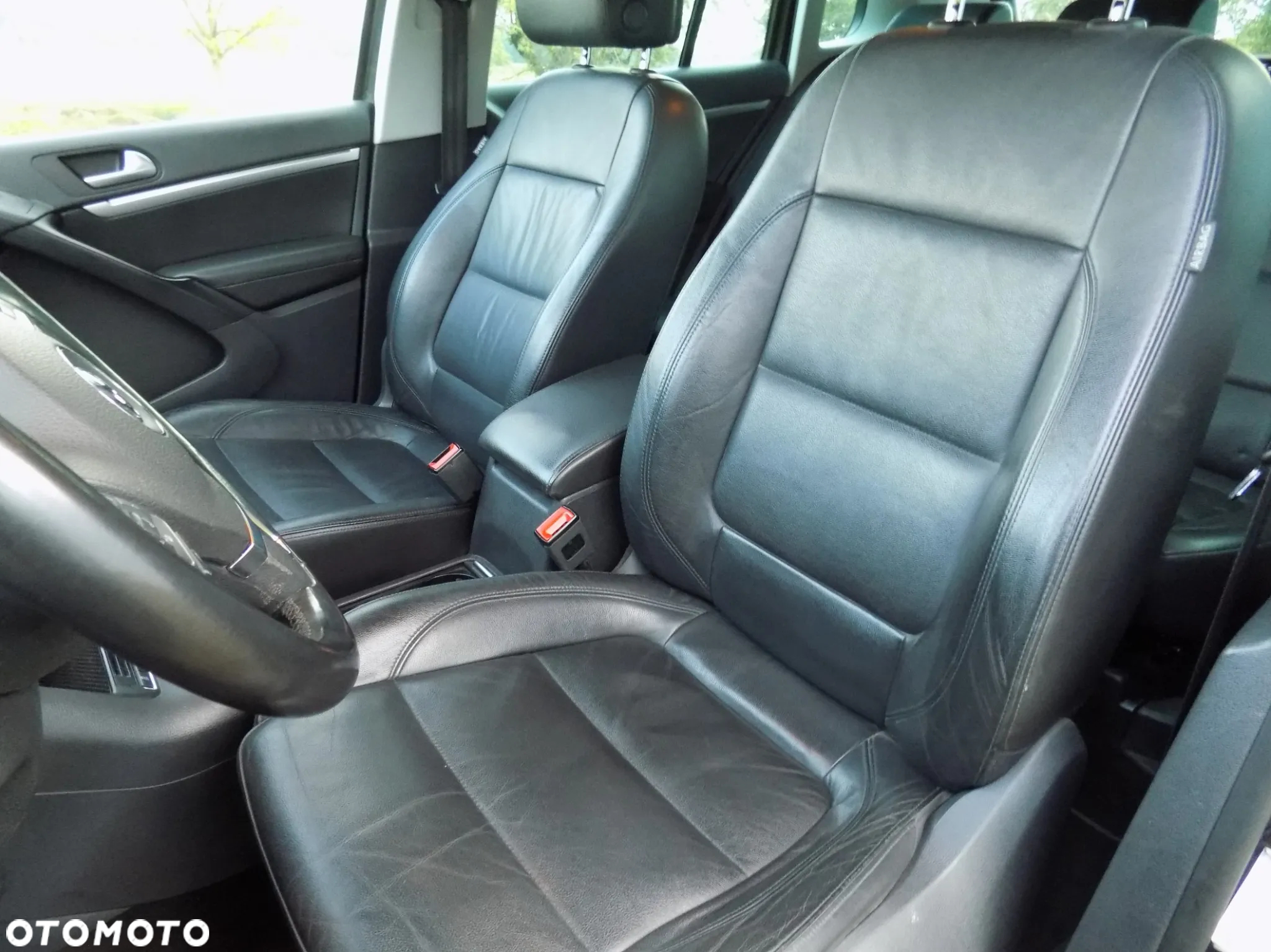 Volkswagen Tiguan 2.0 TDI DPF BlueMotion Technology Sport & Style - 4