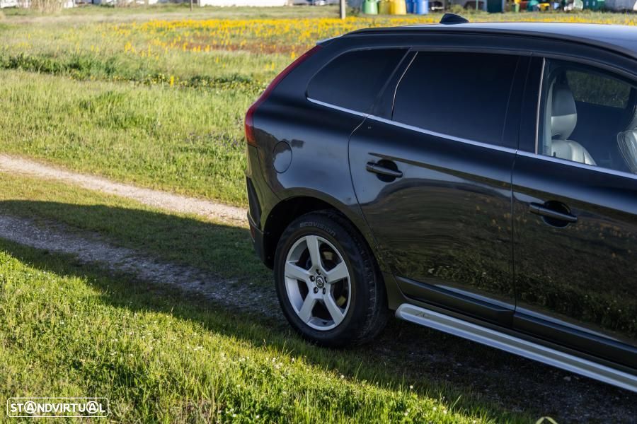 Volvo XC 60 2.0 D3 Drive R-Design 85 Anos Start/Stop - 10