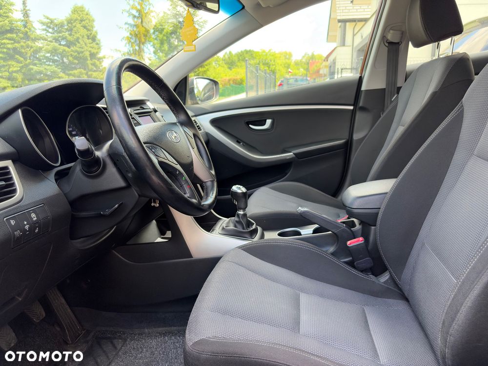 Hyundai i30 blue 1.4 Passion - 26