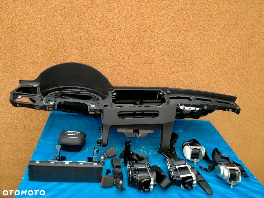 AUDI A4 B9 LIFT / KONSOLA / DESKA  / AIRBAG / PASY / PODUSZKA / KOLANOWA / ORYGINAŁ / Demontaż - 1
