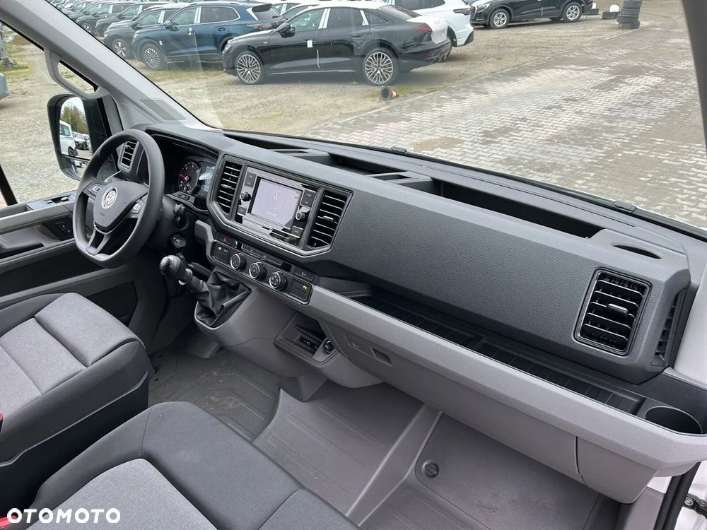 Volkswagen Crafter Furgon 4490 - 17