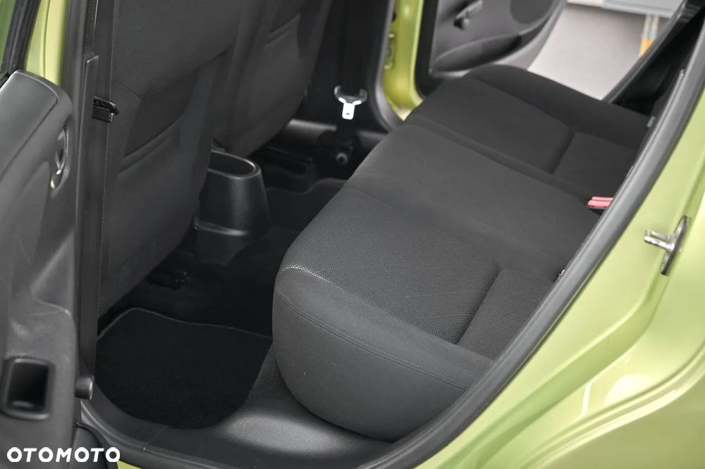Peugeot 207 - 25