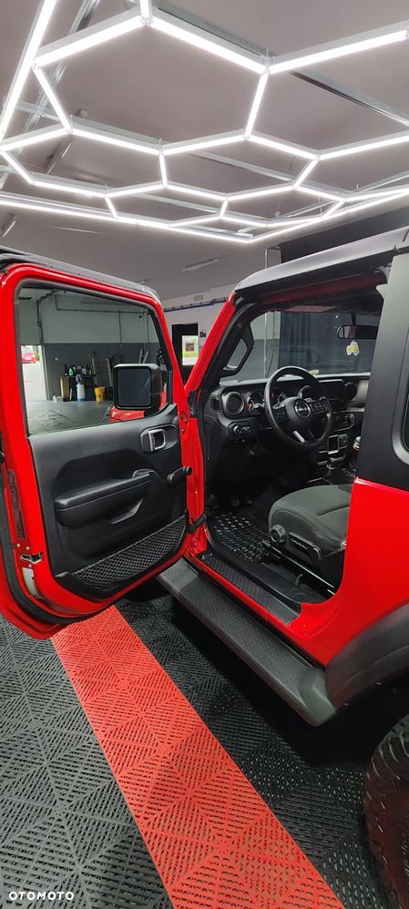 Jeep Wrangler - 6