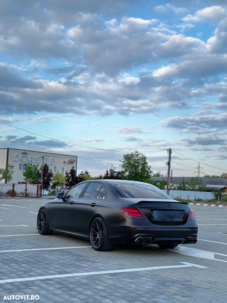 Mercedes-Benz E 220 d 9G-TRONIC - 5
