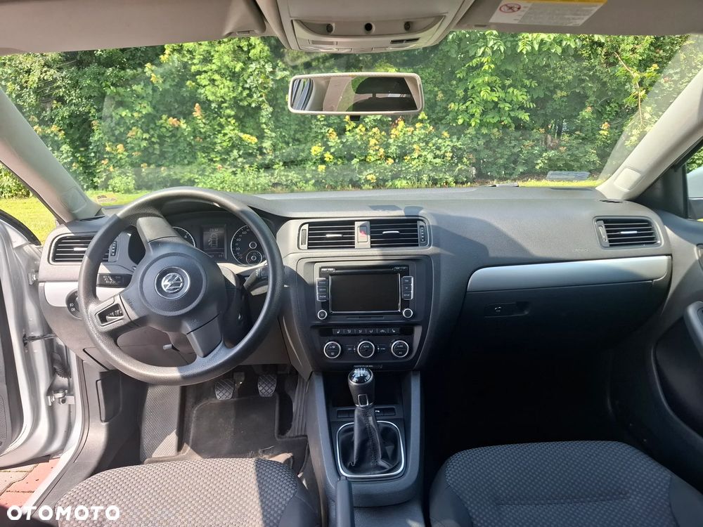 Volkswagen Jetta 1.6 TDI Comfortline - 5