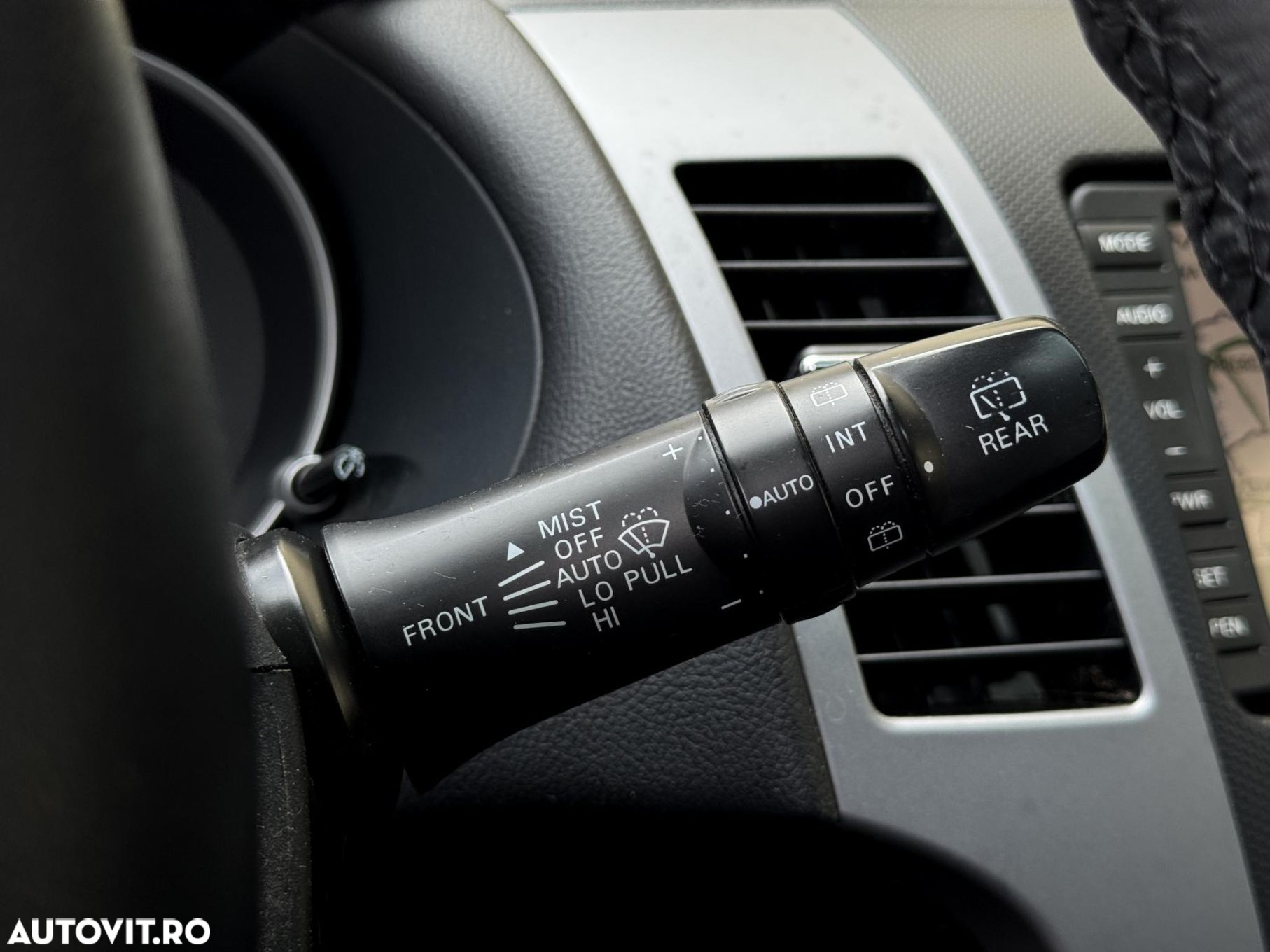 Mitsubishi Outlander - 13
