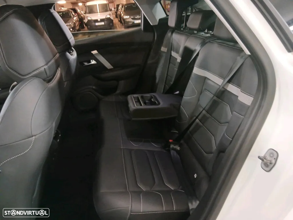Citroën C4 1.2 PureTech Shine Pack EAT8 - 9