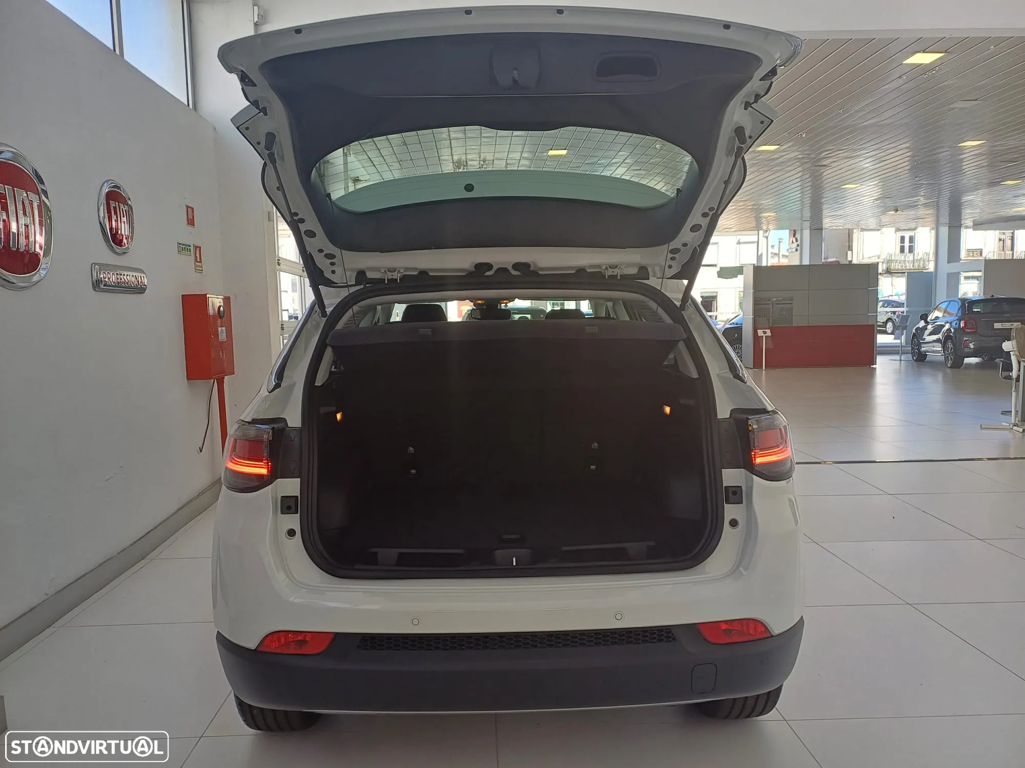 Jeep Compass 1.3 TG 4Xe Atitude - 37