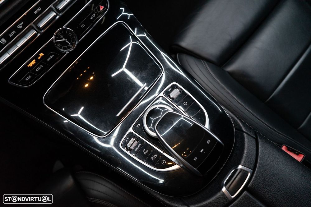 Mercedes-Benz E 220 d 9G-TRONIC AMG Line - 28