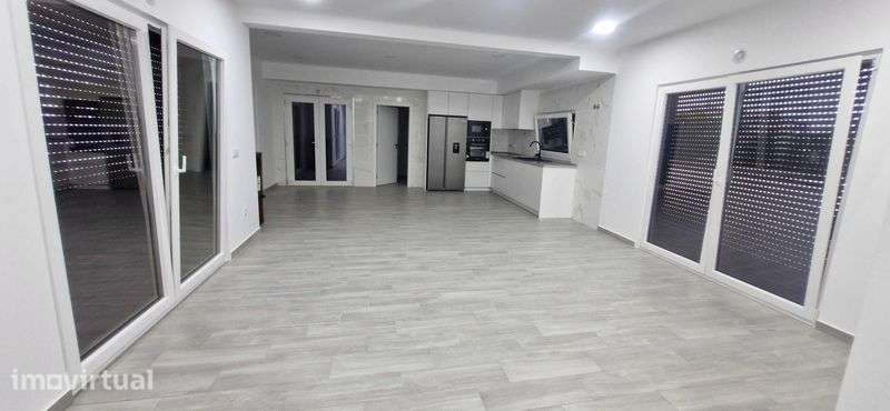 moradia t5 nova isolada - Grande imagem: 2/2