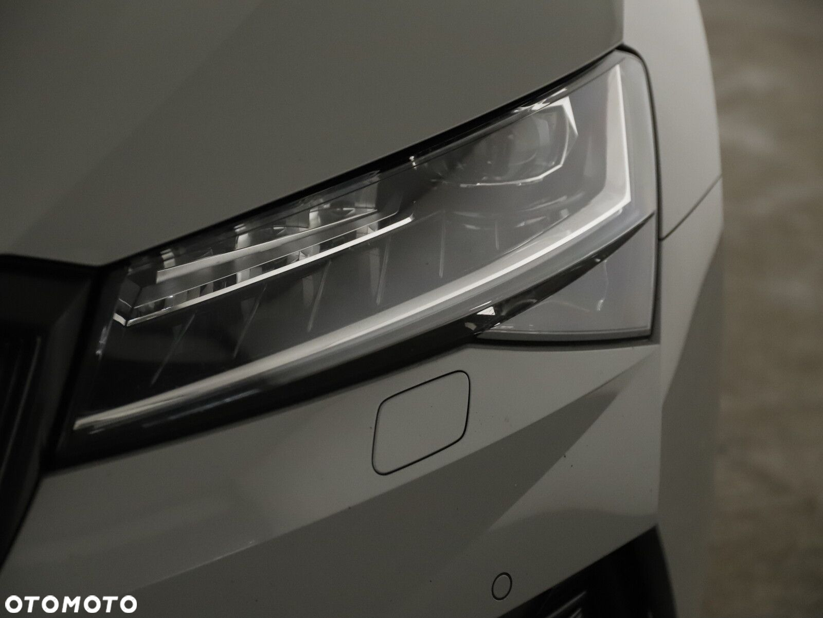 Skoda Superb 2.0 TDI SCR 4x4 Sportline DSG - 29