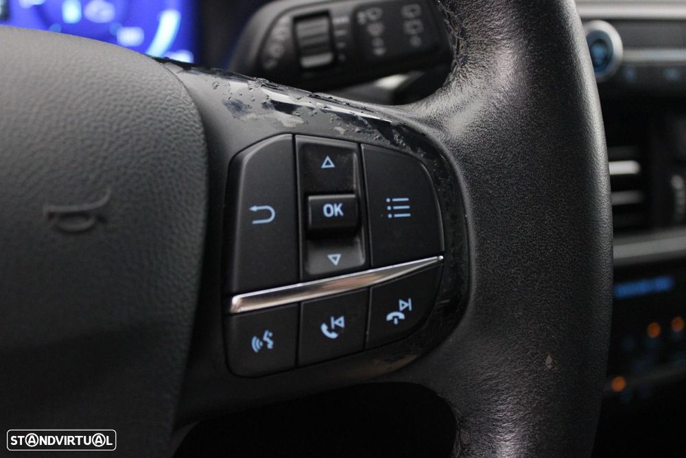 Ford Kuga 2.5 PHEV Titanium — fotografia 11