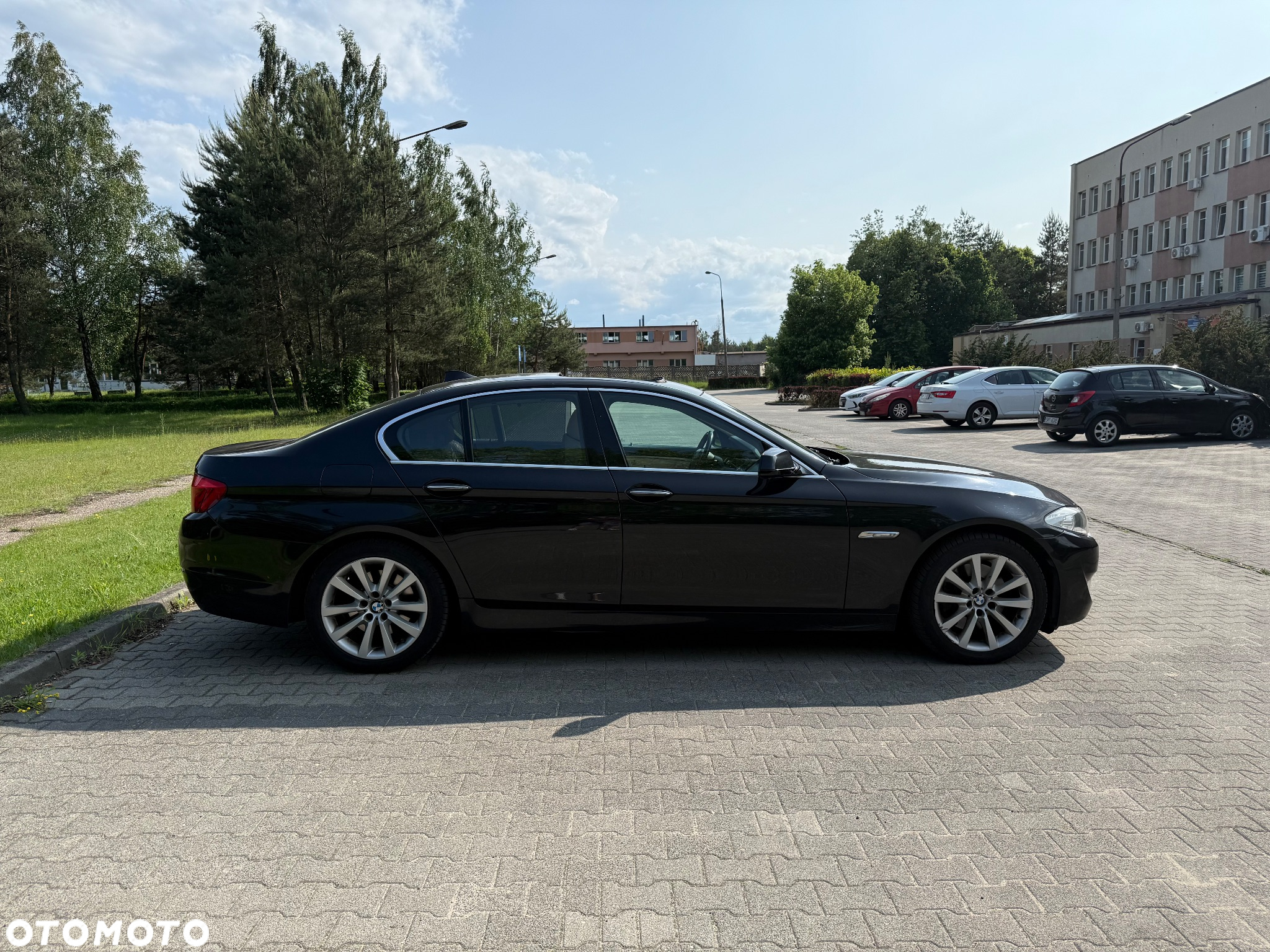 BMW Seria 5 528i xDrive - 6