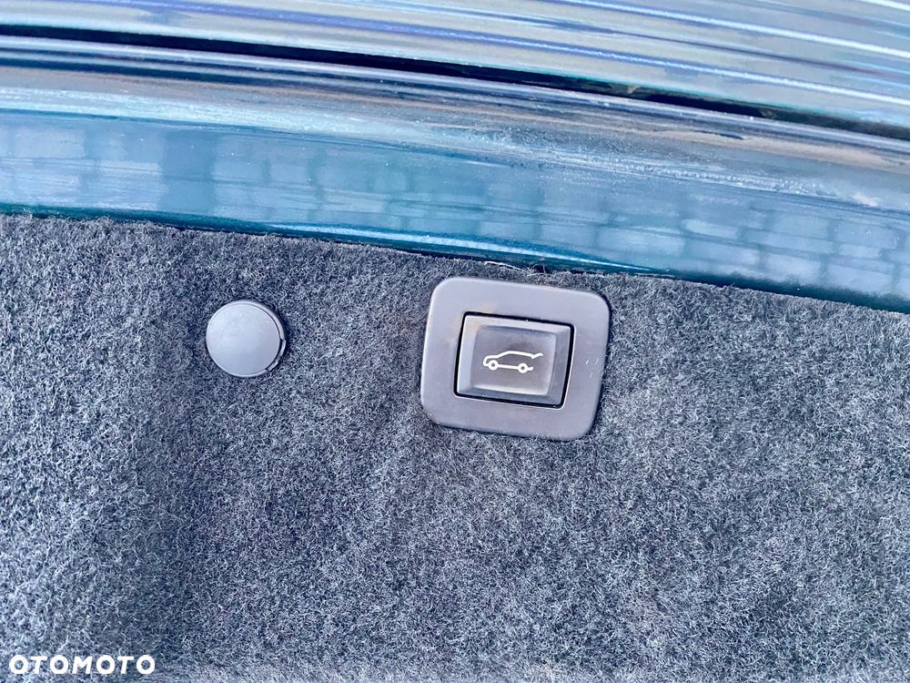 Opel Insignia 2.0 ECOTEC DI Turbo 4x4 Sports Tourer Business Edition - 17