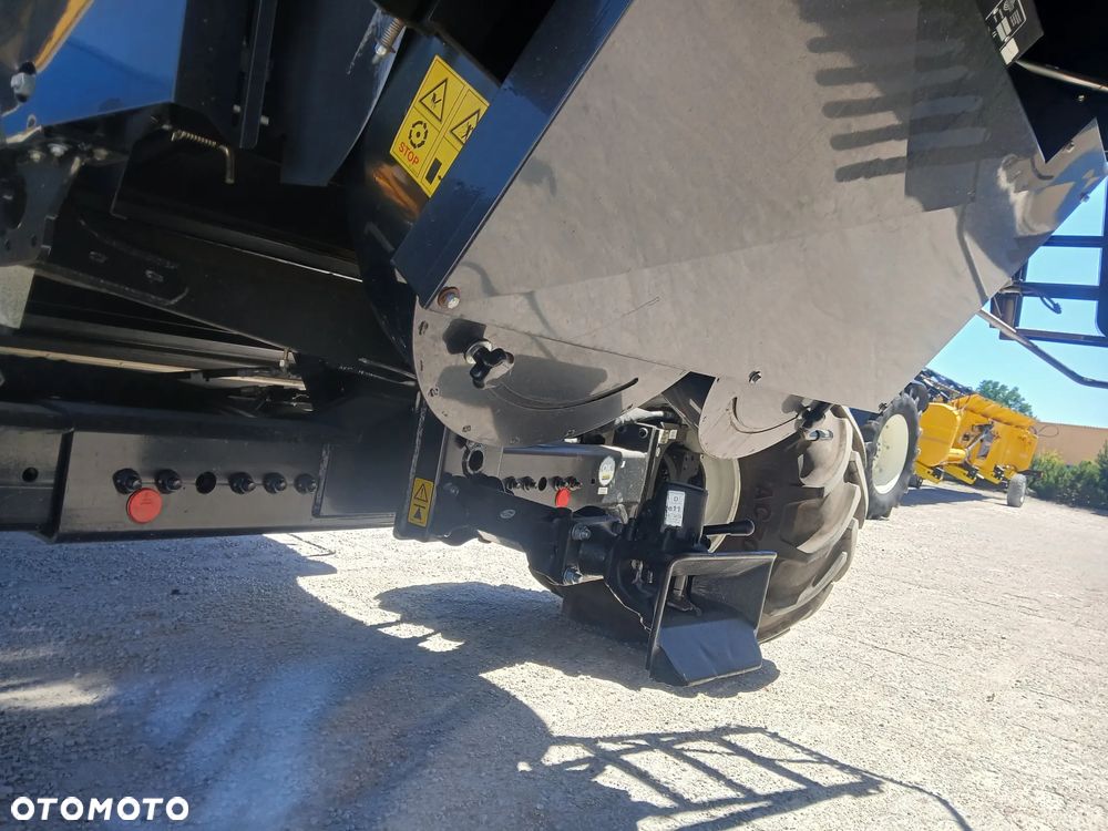 New Holland CX 6.90 - 15