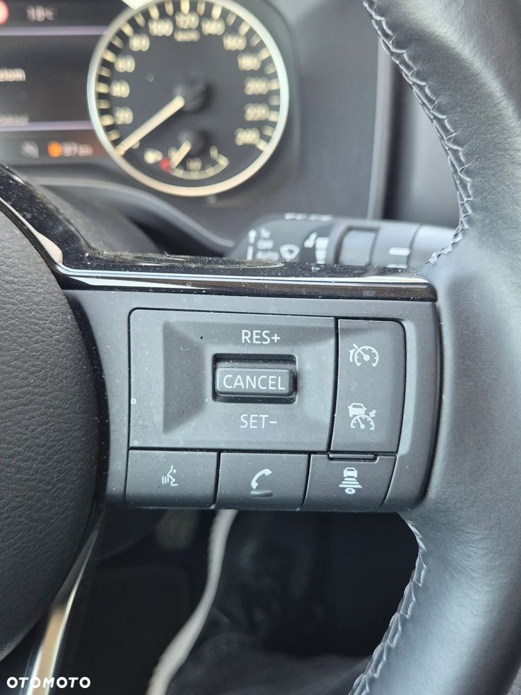 Nissan Qashqai - 12
