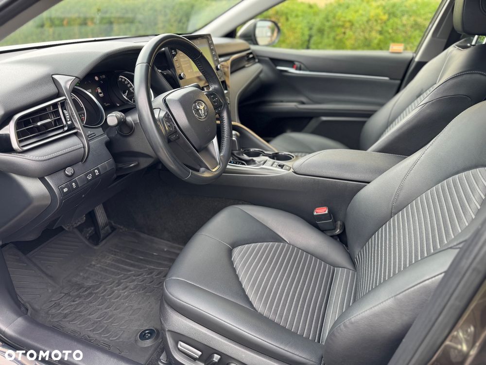 Toyota Camry 2.5 Hybrid Prestige CVT - 12