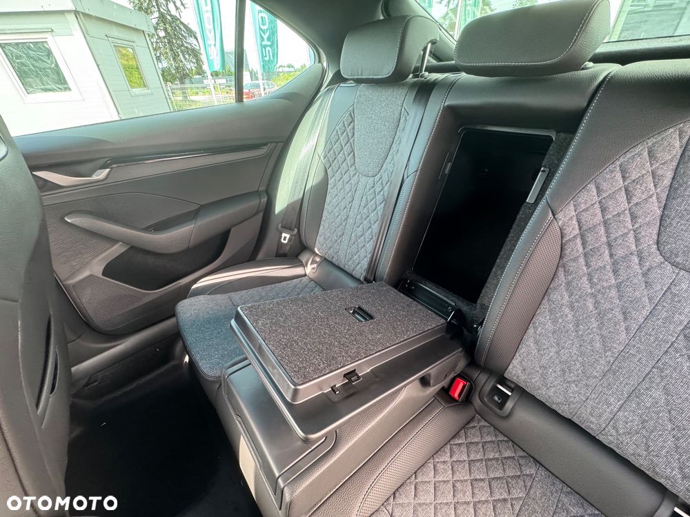 Skoda Octavia 2.0 TDI Sportline DSG - 19