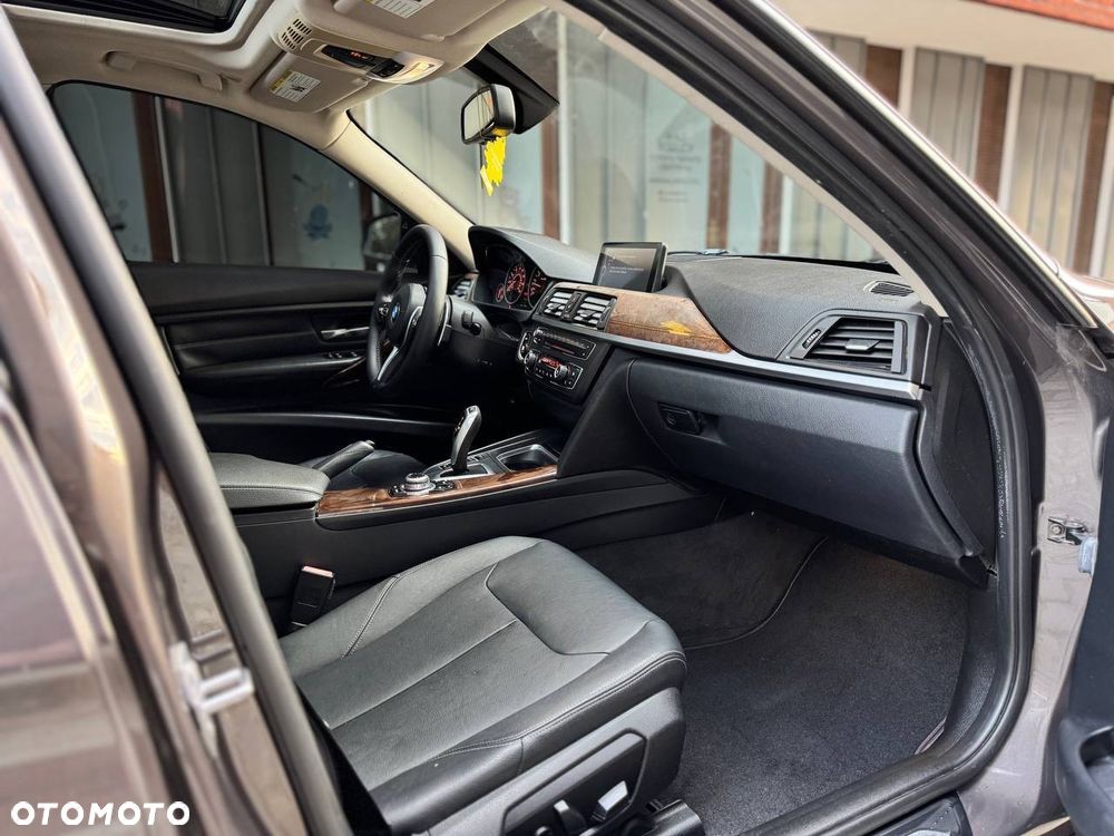 BMW Seria 3 - 35