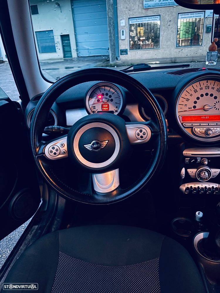 MINI 3 Portas One - 9