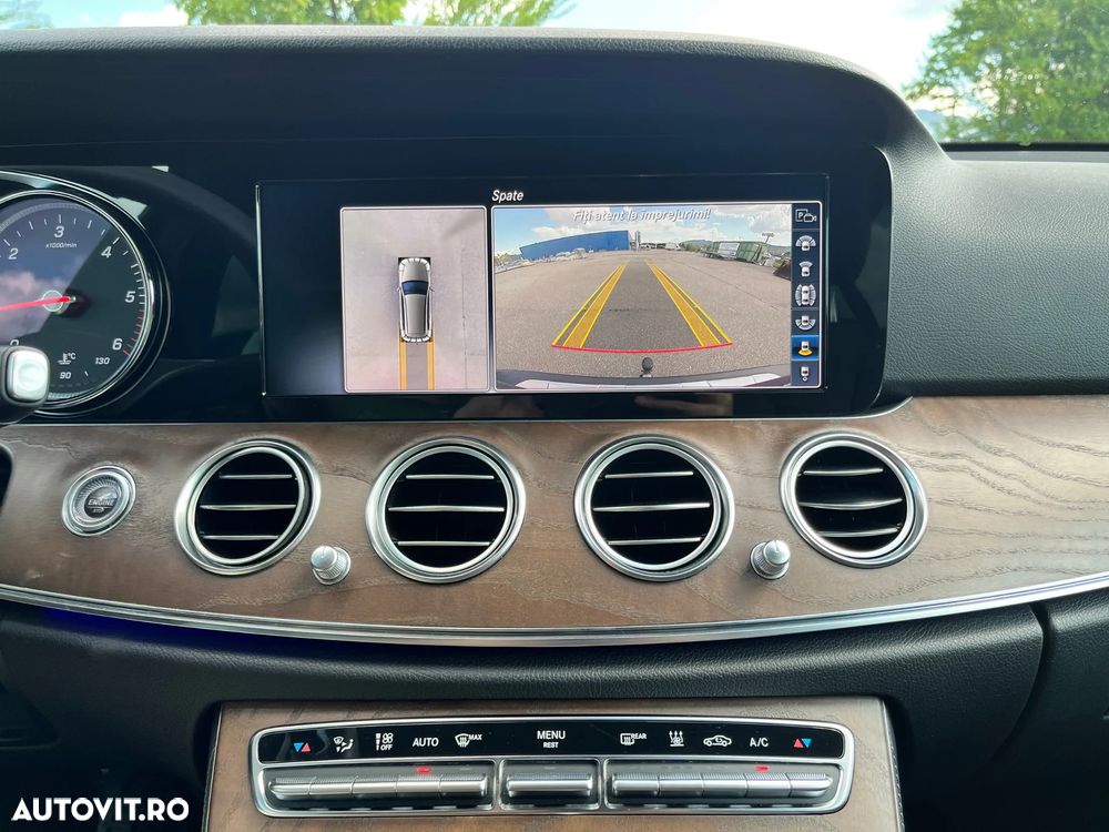 Mercedes-Benz E 220 d T-Modell 4MATIC Aut - 30