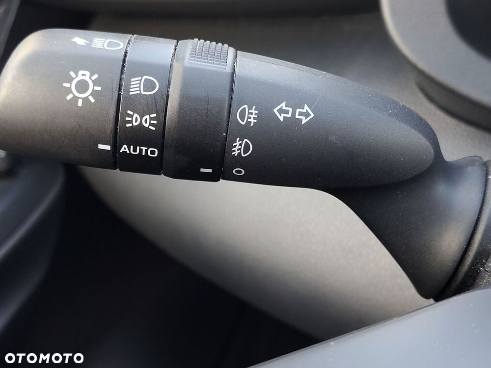 Toyota Yaris - 17