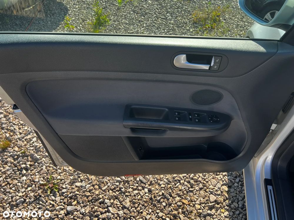 Volkswagen Golf Plus 1.9 TDI Goal - 25