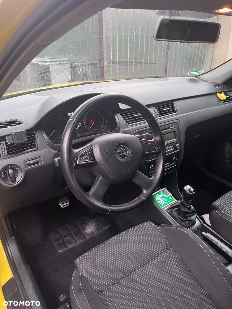 Skoda RAPID 1.2 TSI Ambition - 6