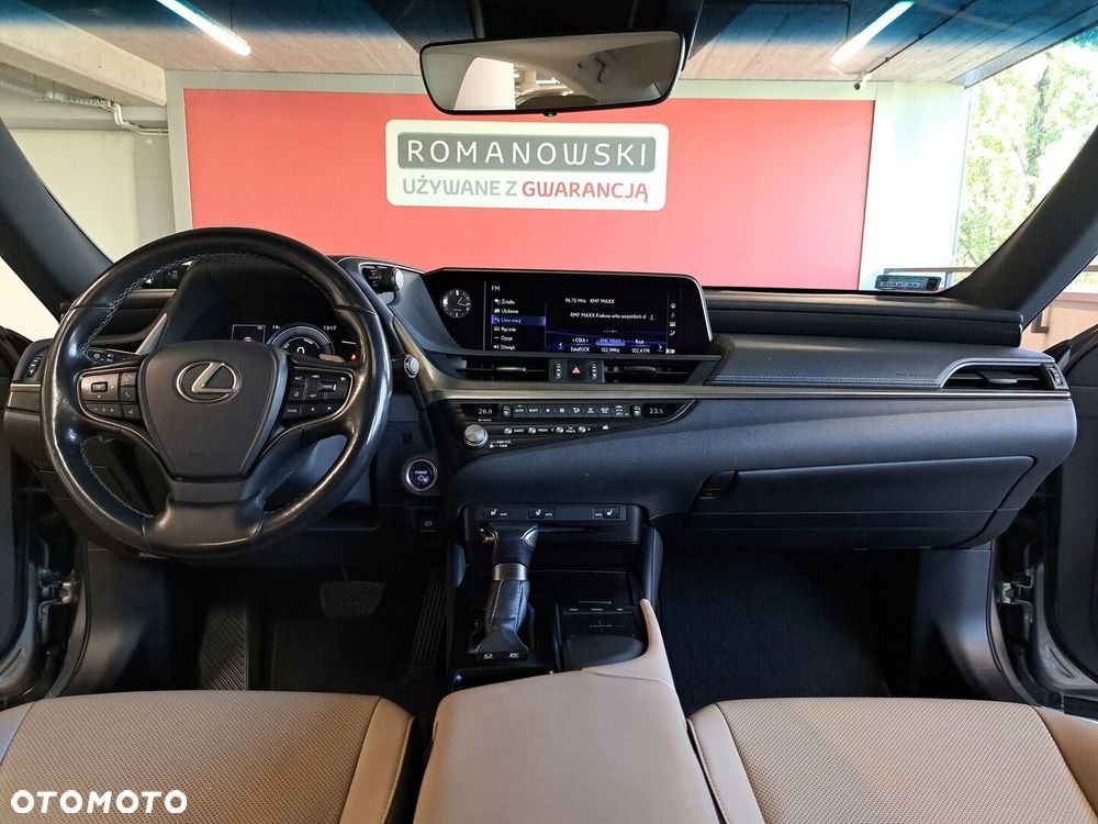 Lexus ES 300h Business Edition + - 20