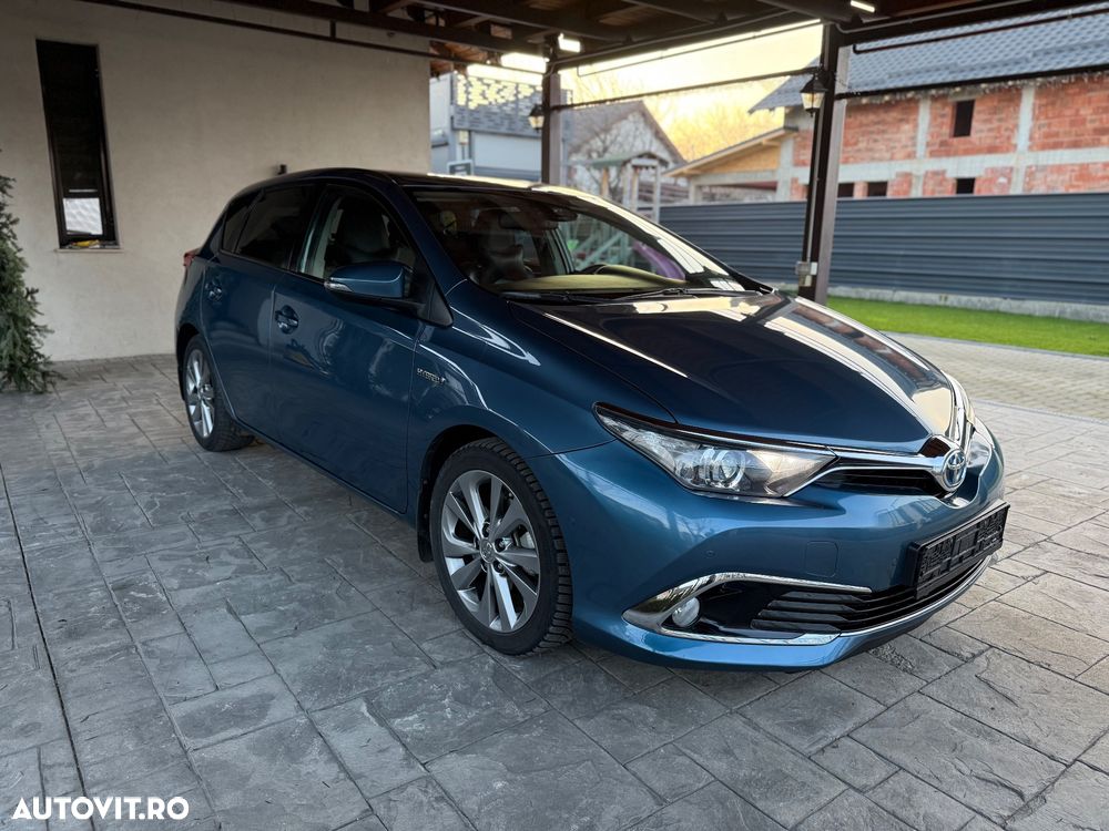 Toyota Auris - 2