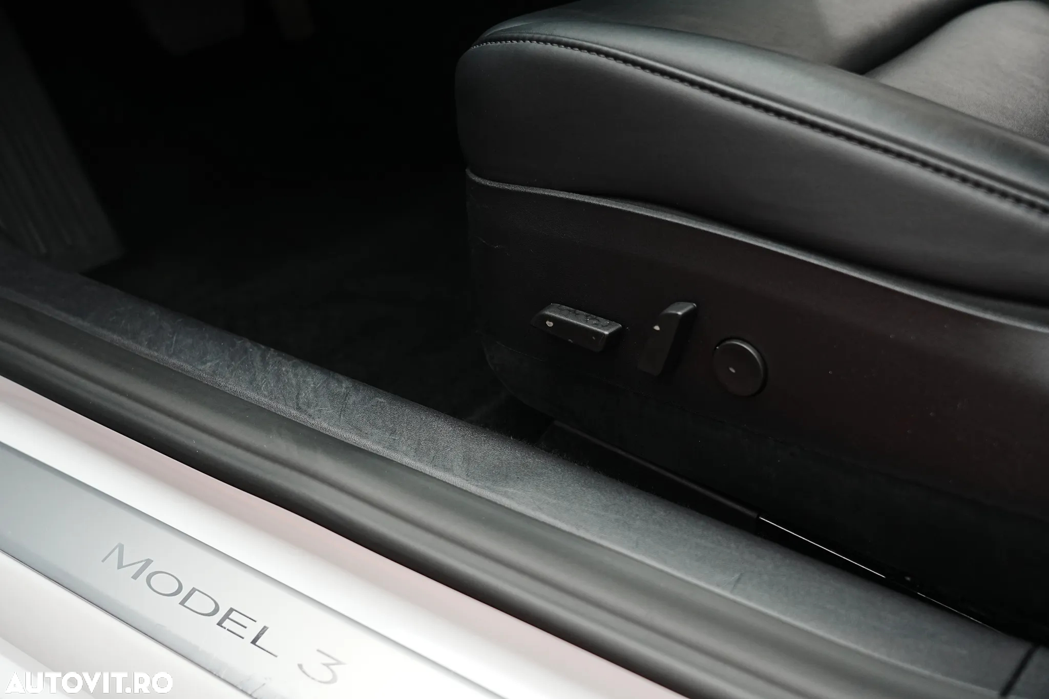 Tesla Model 3 AWD Dual Motor - 35