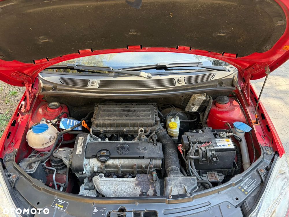 Skoda Roomster 1.4 16V PLUS EDITION - 25