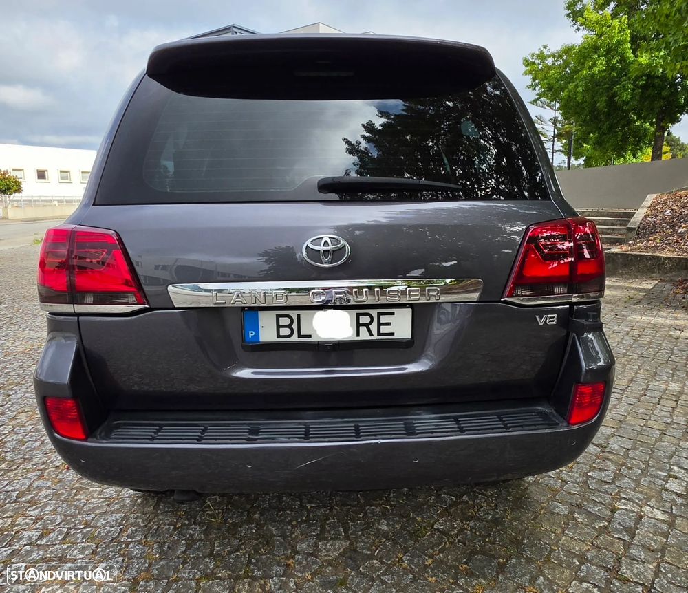 Toyota Land Cruiser 4.5 D-4D V8 - 9