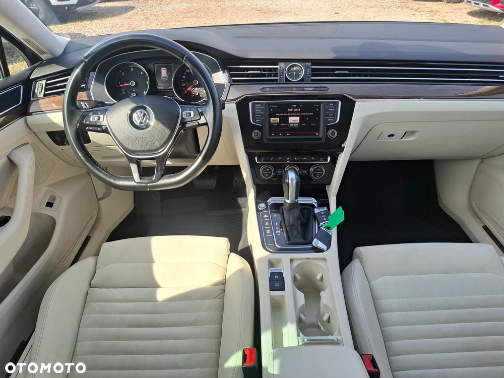 Volkswagen Passat 2.0 TDI SCR DSG Highline - 17