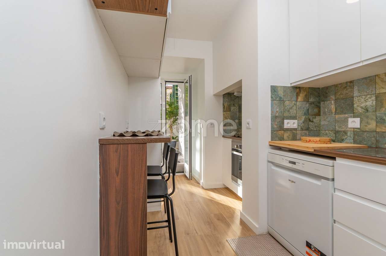 Apartamento T3 Totalmente Renovado com Terraço em Arroios | Lisboa - Grande imagem: 2/31