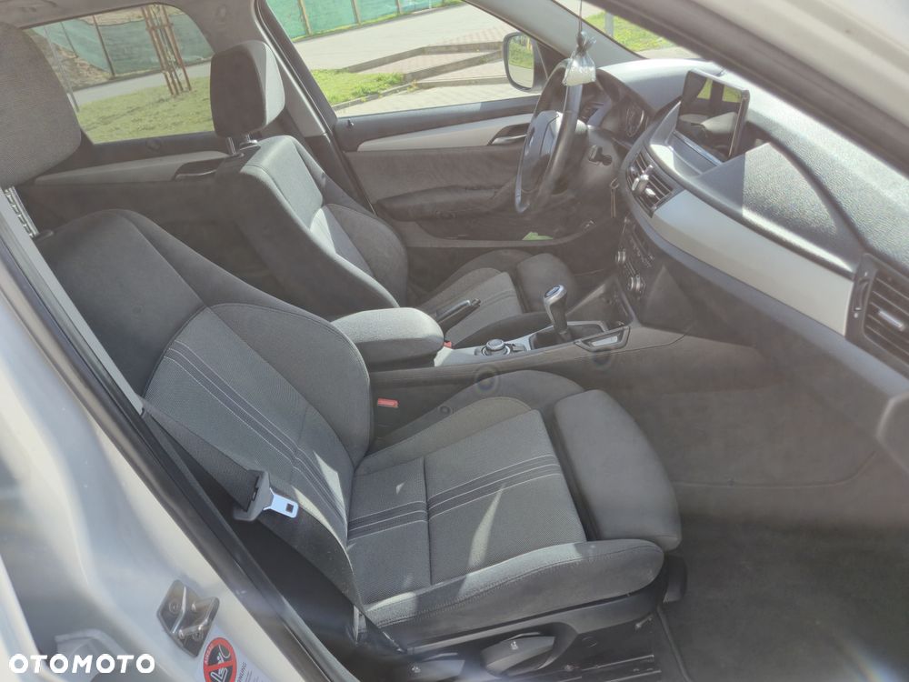 BMW X1 sDrive18i Sport Line - 13