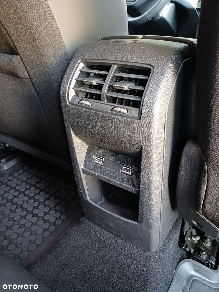 Peugeot 308 1.5 BlueHDi Allure Pack S&S EAT8 - 34