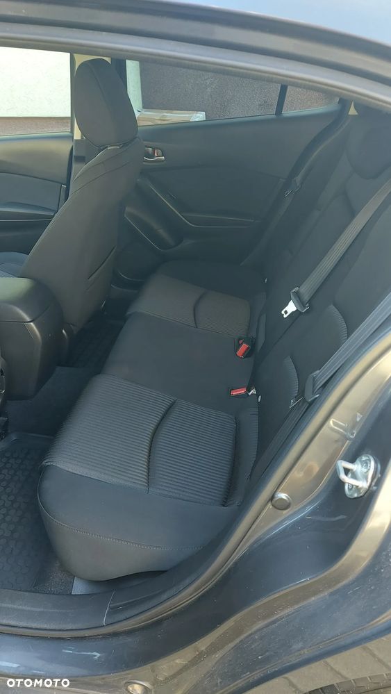 Mazda 3 - 5