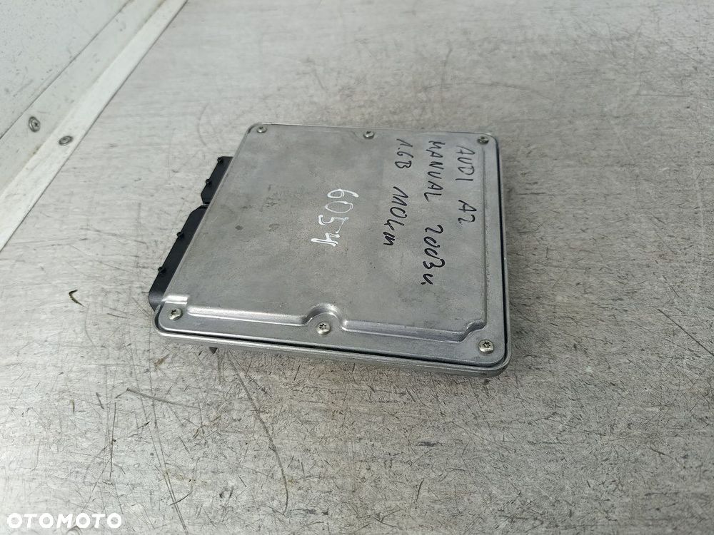 KOMPUTER, STEROWNIK AUDI A2 8Z 036906013F   0261S01009 BOSCH 1.6 FSI - 4