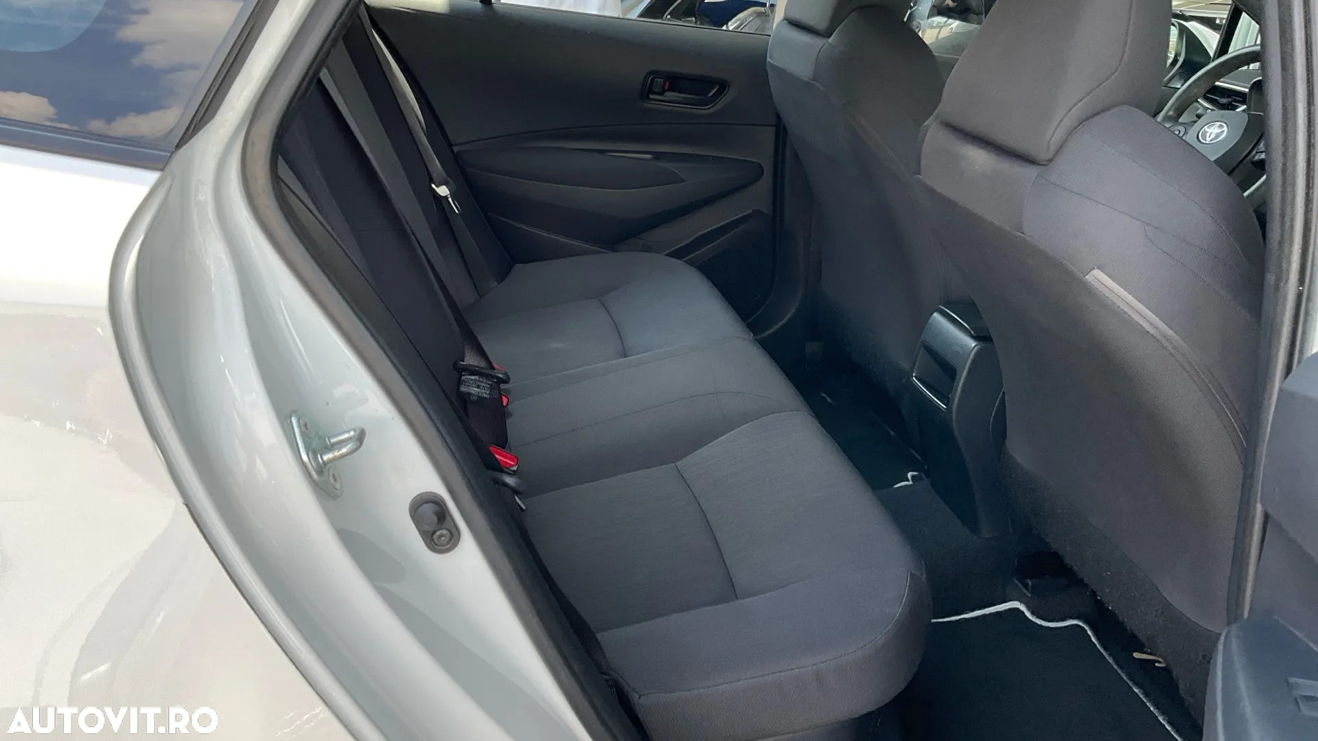 Toyota Corolla 1.8 HSD TS Eco - 28