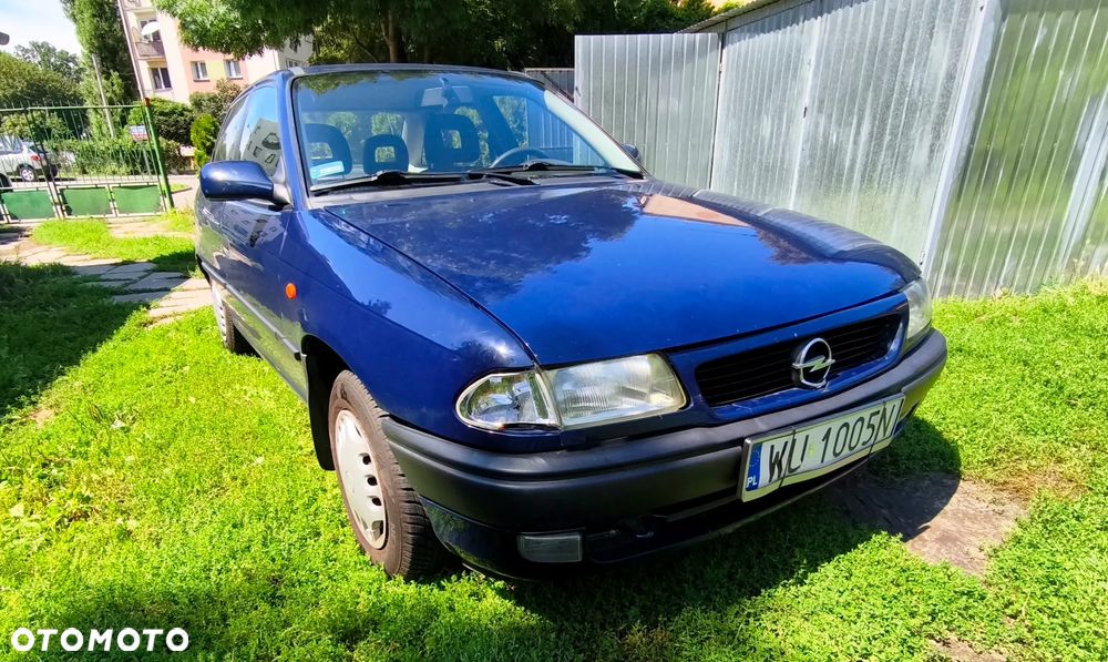 Opel Astra 1.6 - 5