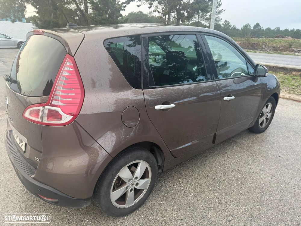 Renault Scénic 1.5 dCi Dynamique S - 3