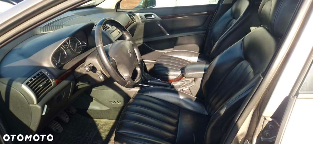 Peugeot 407 - 6
