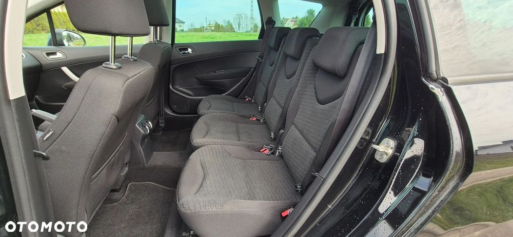 Peugeot 308 HDi FAP 140 Family - 13