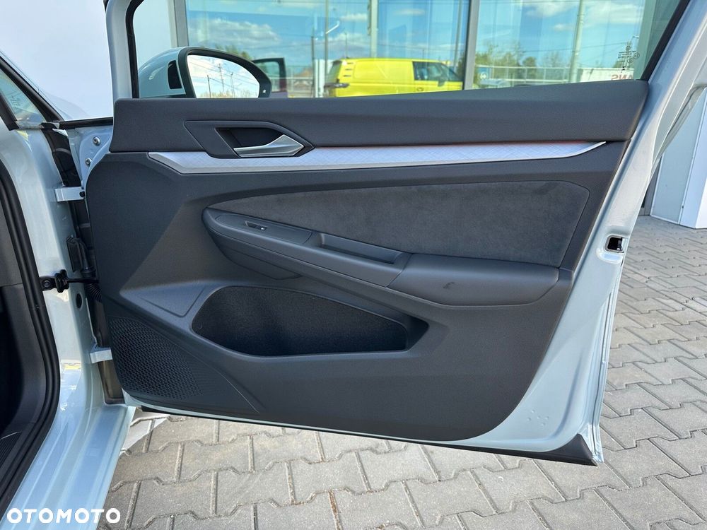 Volkswagen Golf Variant - 18