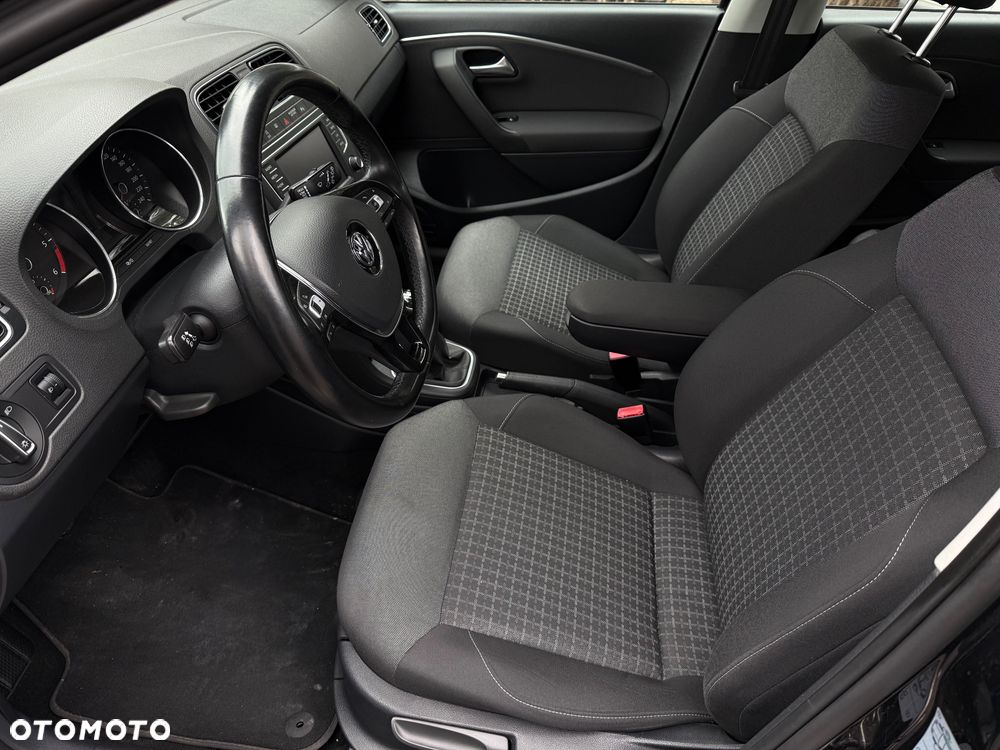 Volkswagen Polo 1.4 TDI (Blue Motion Technology) Comfortline - 26